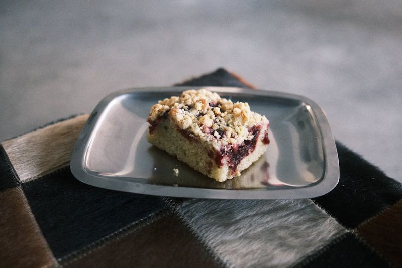 Rabarber crumble met yoghurtijs